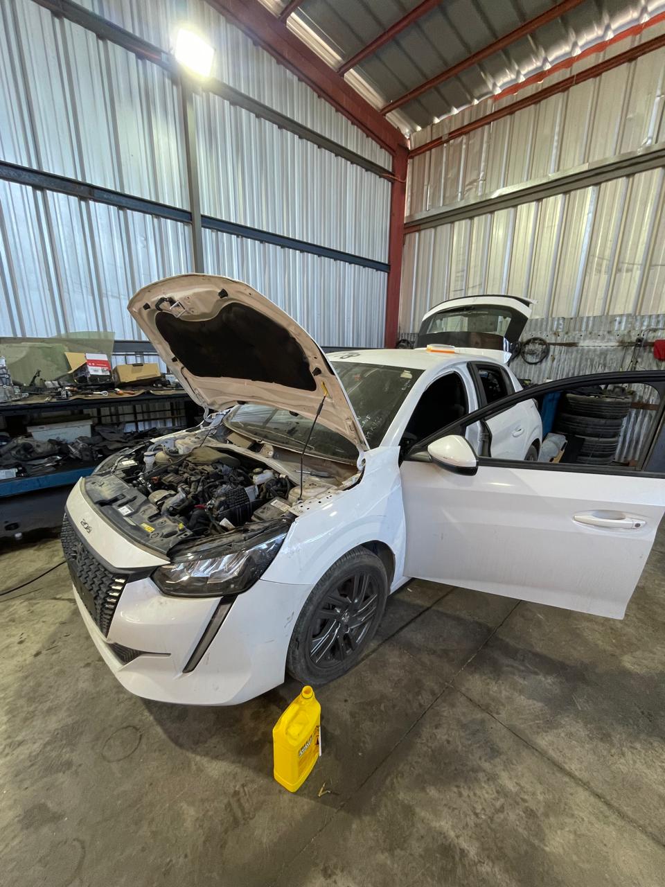 Desarme PEUGEOT 208 2021