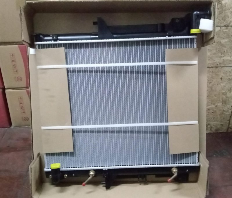 Radiador de agua mitsubishi l200 2006 2007 2008 2009 2010 2011 2012 2013 2014 2015