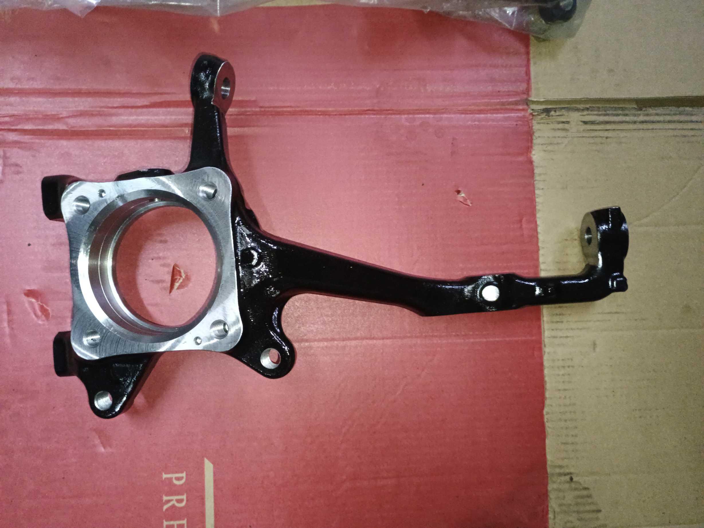 Muñon Delantero Izquierdo Toyota Hilux 2016-2019