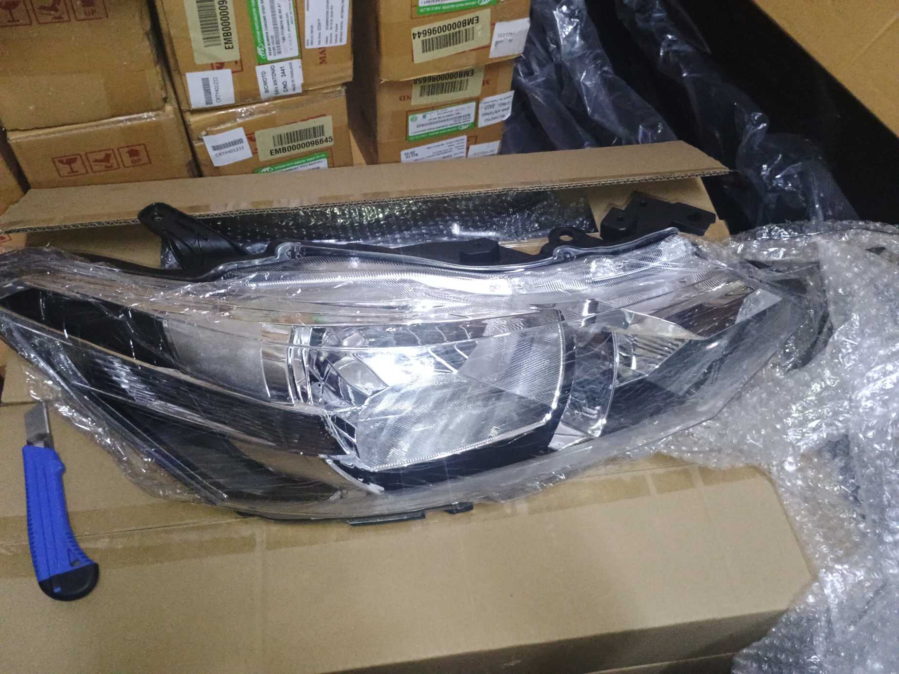 Optico derecho toyota yaris 2014 2015 2016 2017