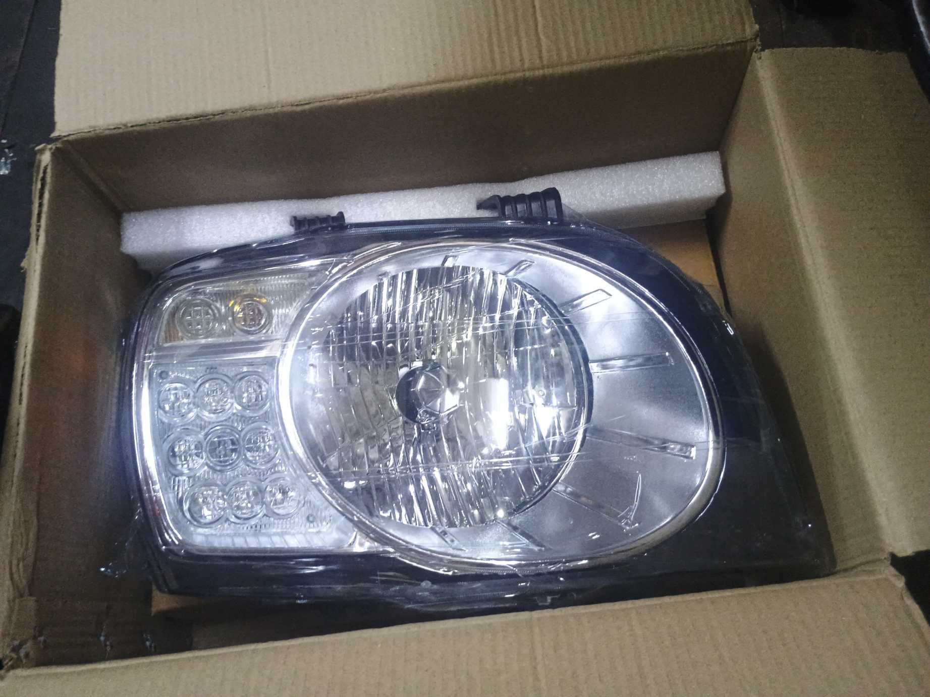 Optico derecho mahindra pik up 2007 2008 2009 2010 2011 2012 2013 2014 2015 2016 2017