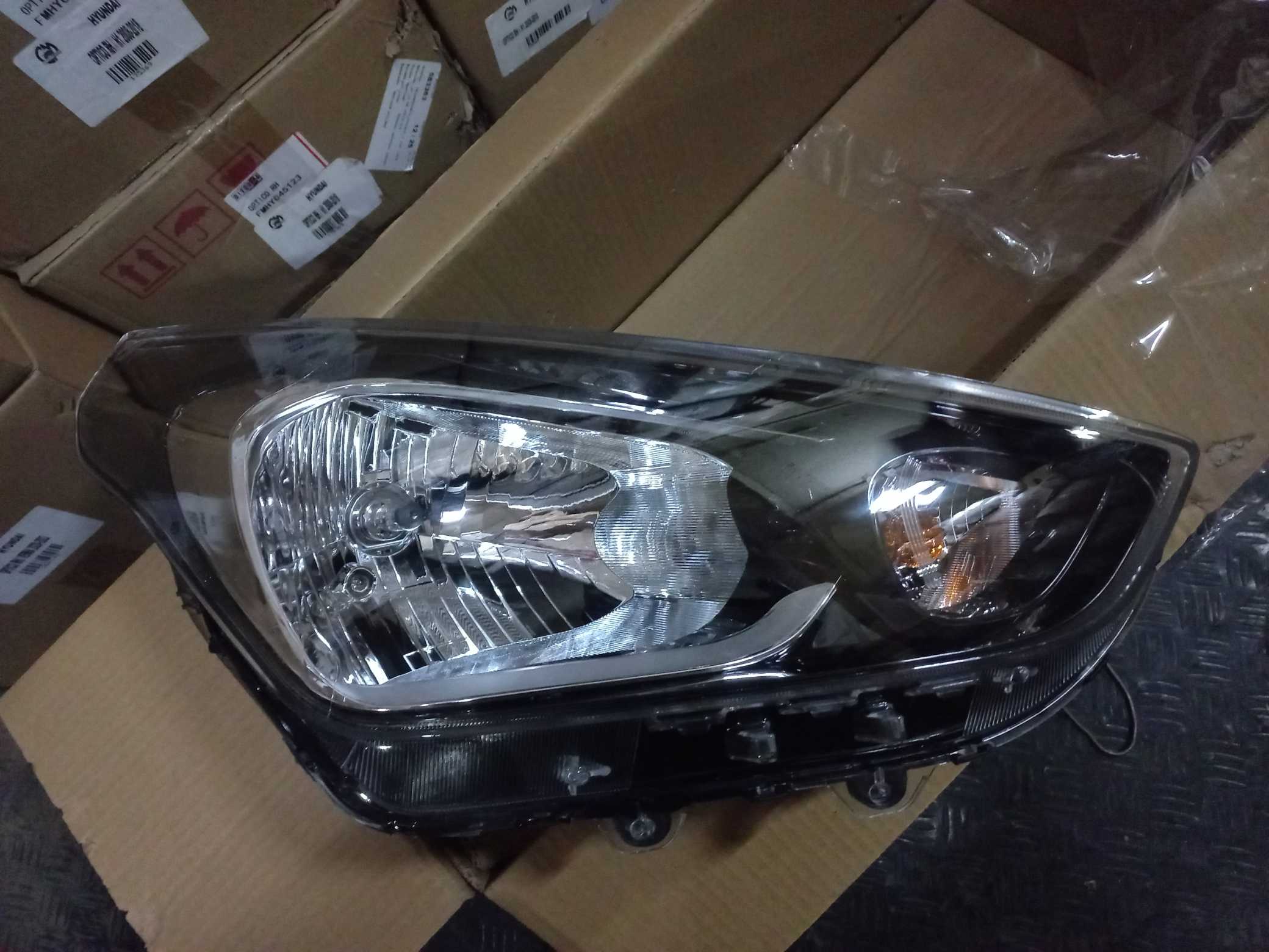 Optico derecho hyundai verna 2020 2021 2022 2023
