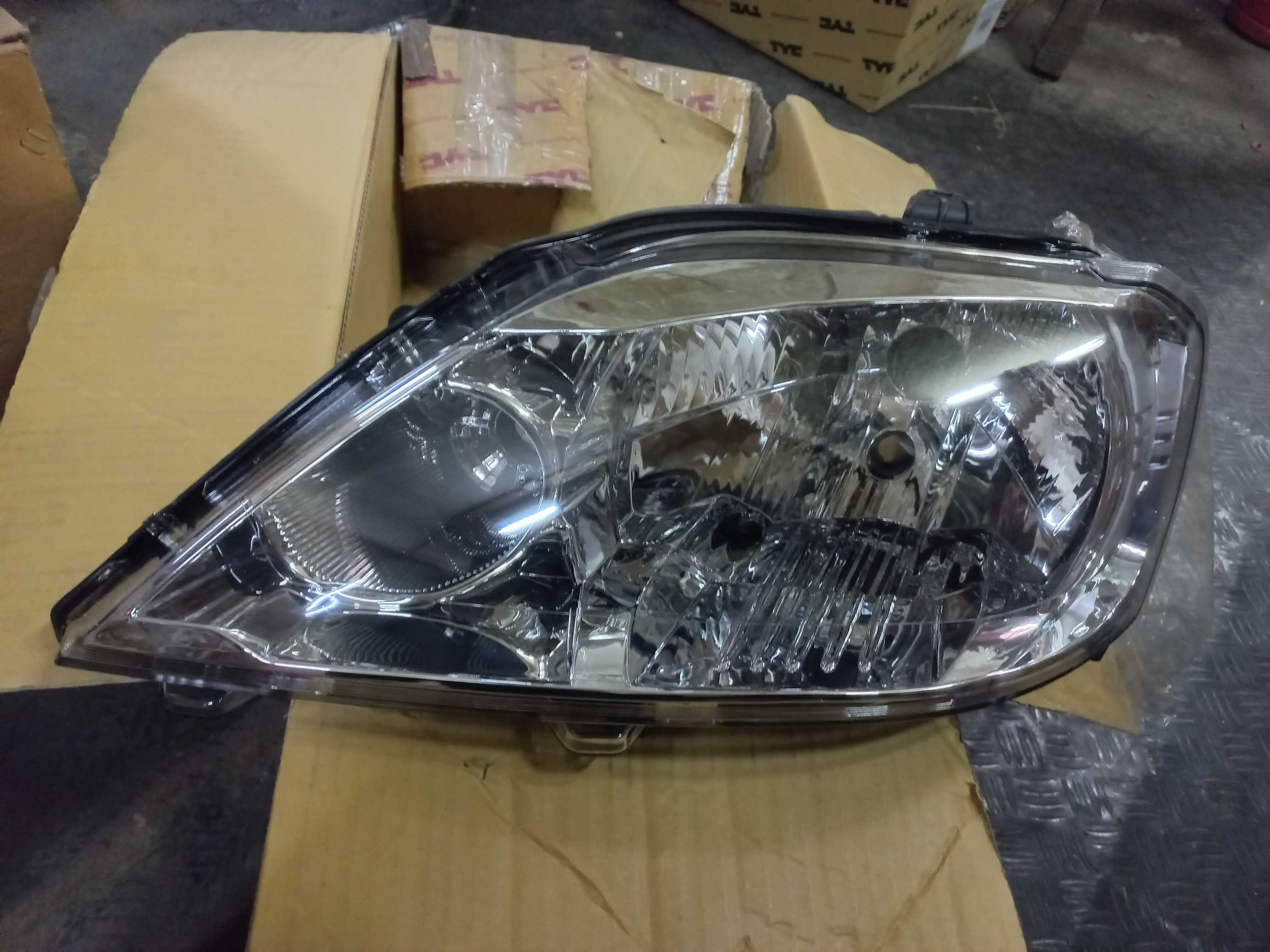 Optico izquierdo renault logan 2004 2005 2006 2007 2008 2009