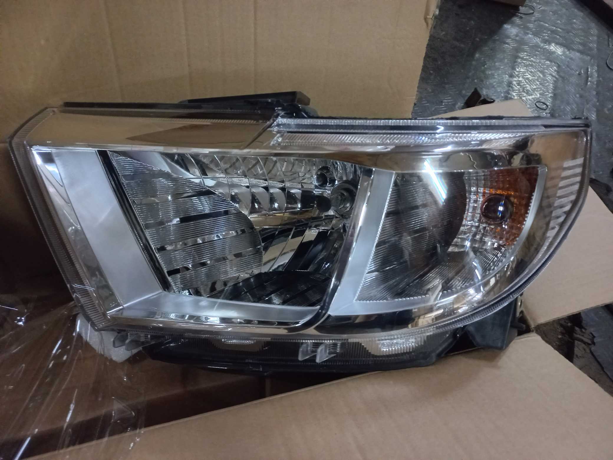 Optico izquierdo chevrolet n400 2020 2021 2022 2023
