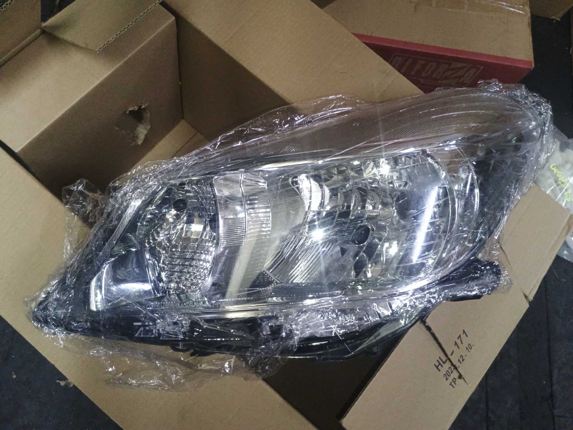 Optico izquierdo toyota yaris 2012 2013 2014