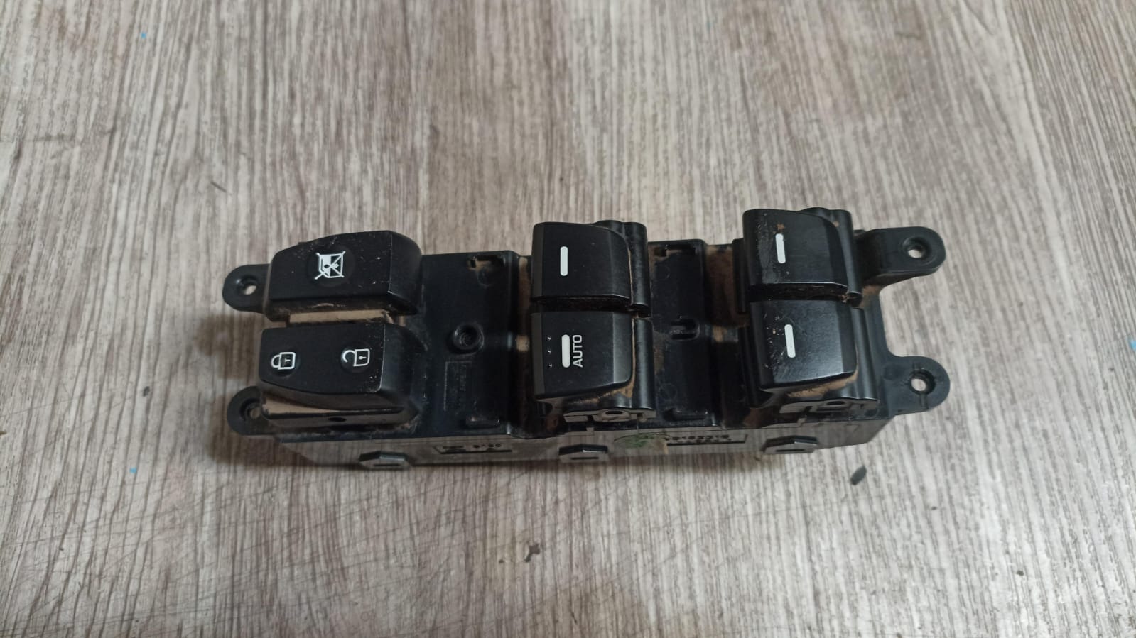 Botonera alzavidrio delantera izquierda principal hyundai creta