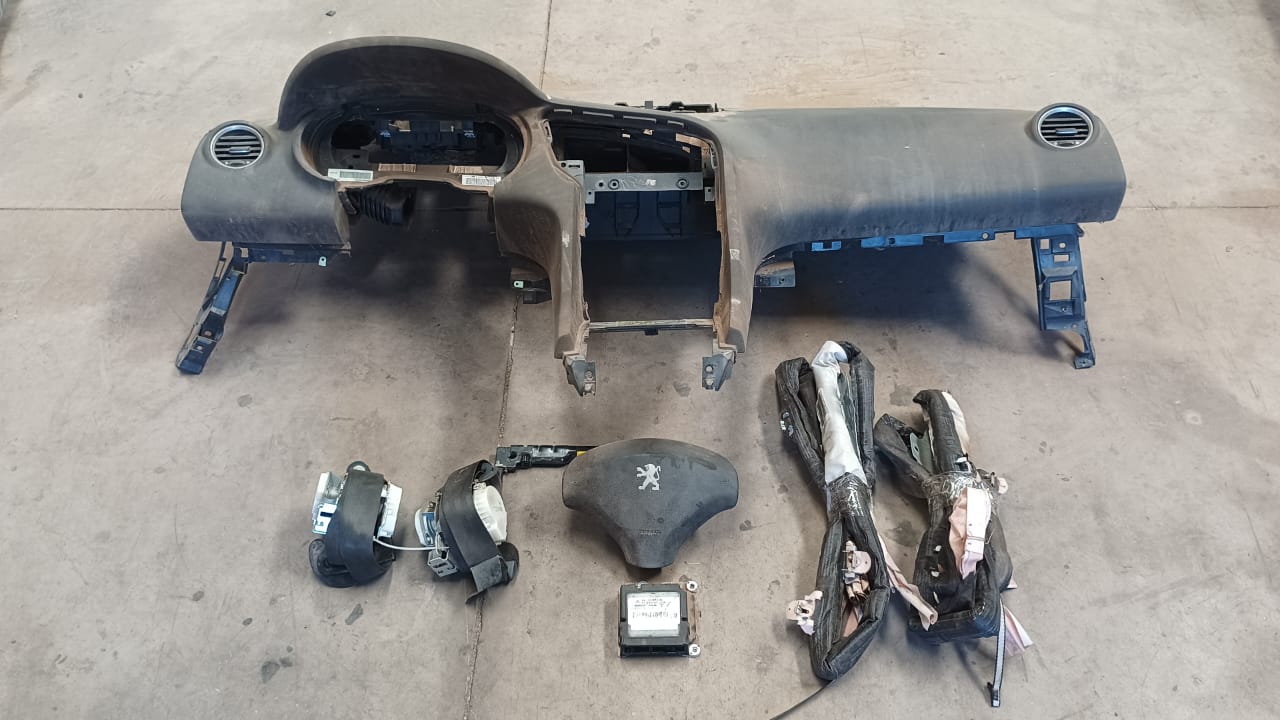 Kit airbag (cinturones, cinta, modulo y airbag) peugeot 5008
