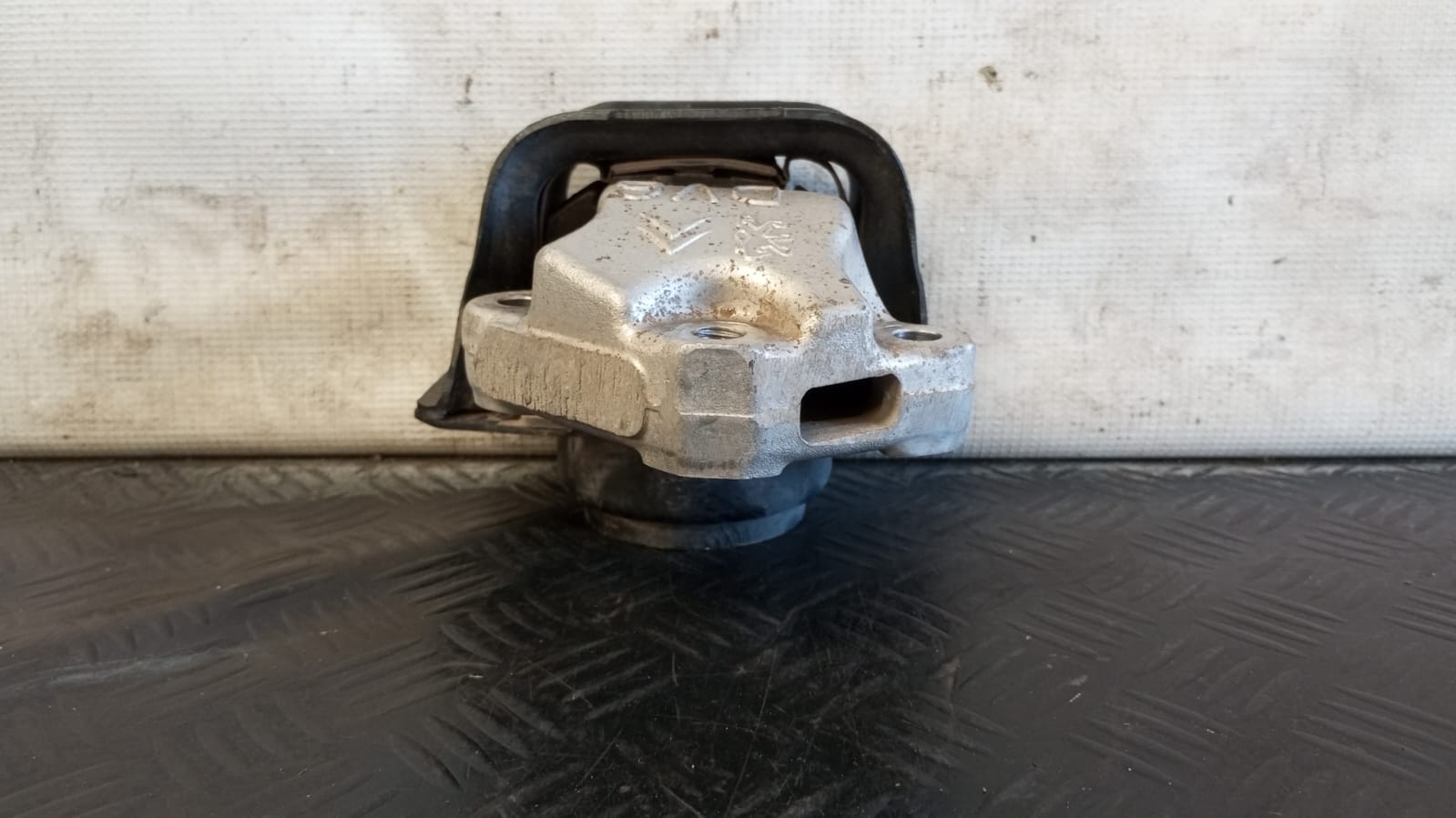 Soporte de motor derecho peugeot 5008