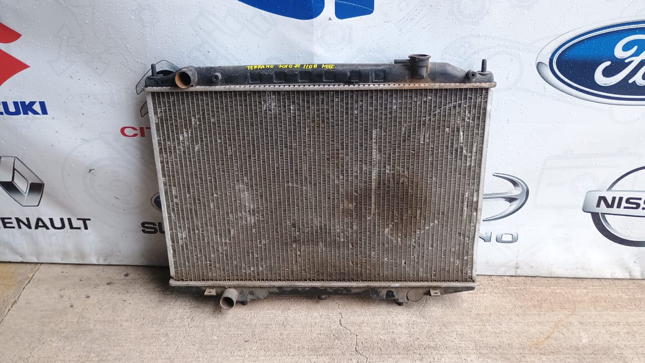 Radiador de agua nissan terrano