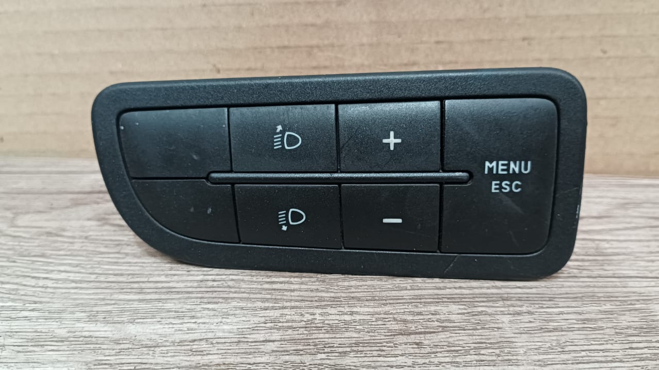Control de iluminacion de opticos fiat grande punto