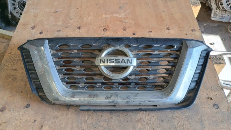 Mascara Nissan Kicks 2019