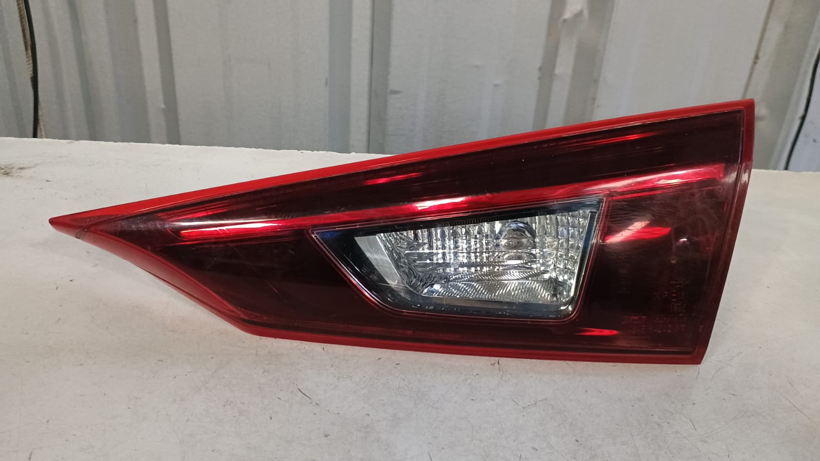 Foco maleta / portalon derecho mazda 3