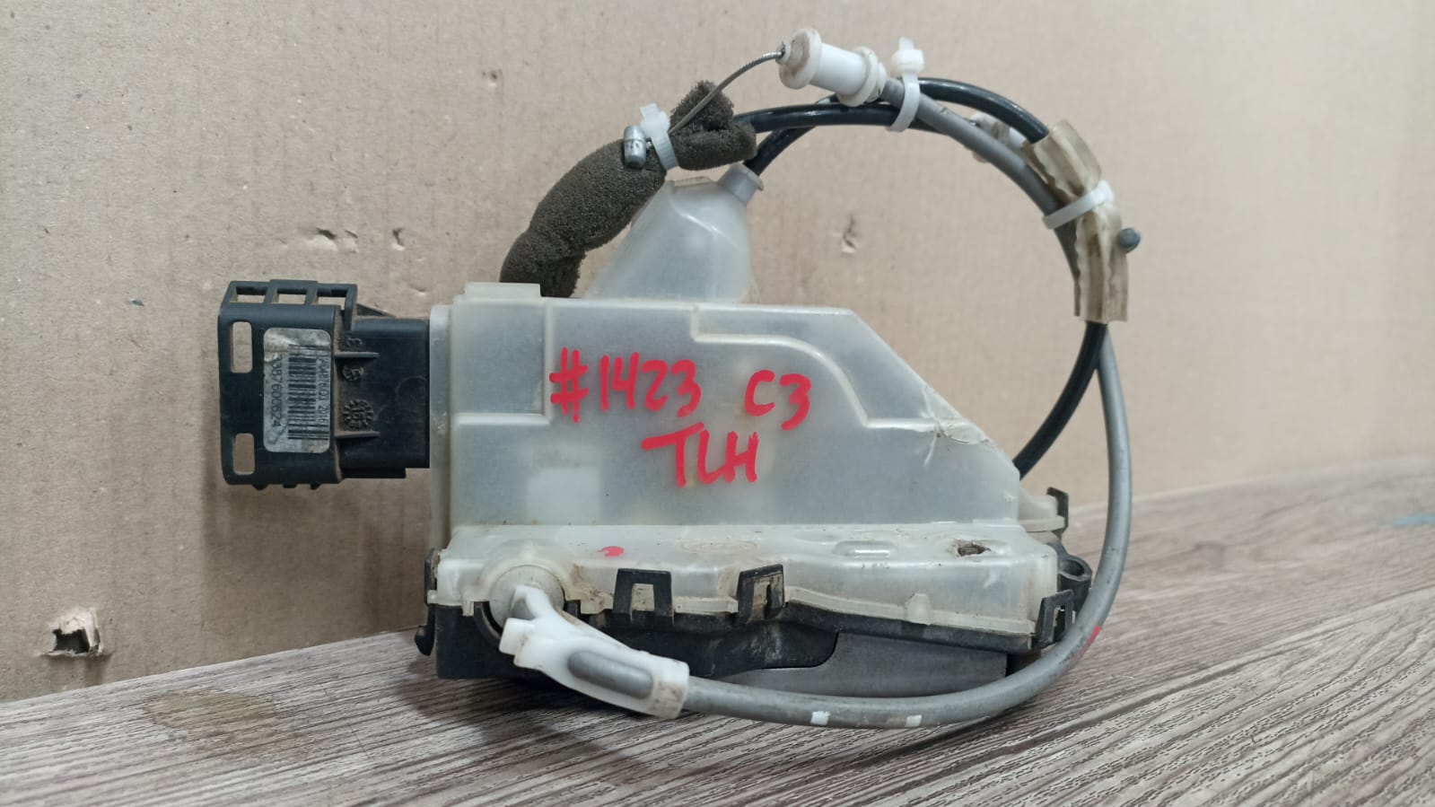 Chapa puerta trasera izquierda citroen c4