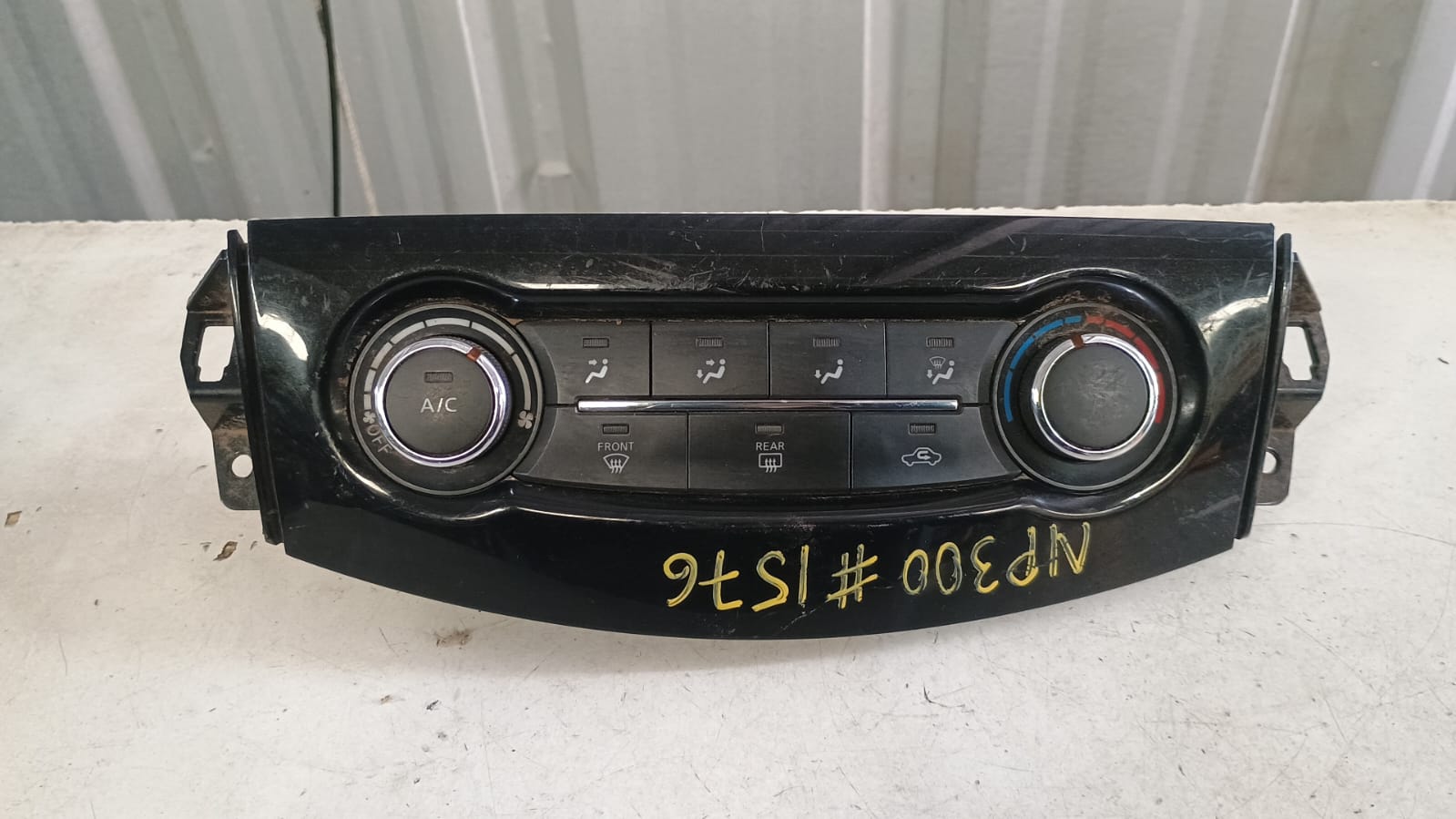 Comando De Calefaccion Delantero Nissan Np300 2018
