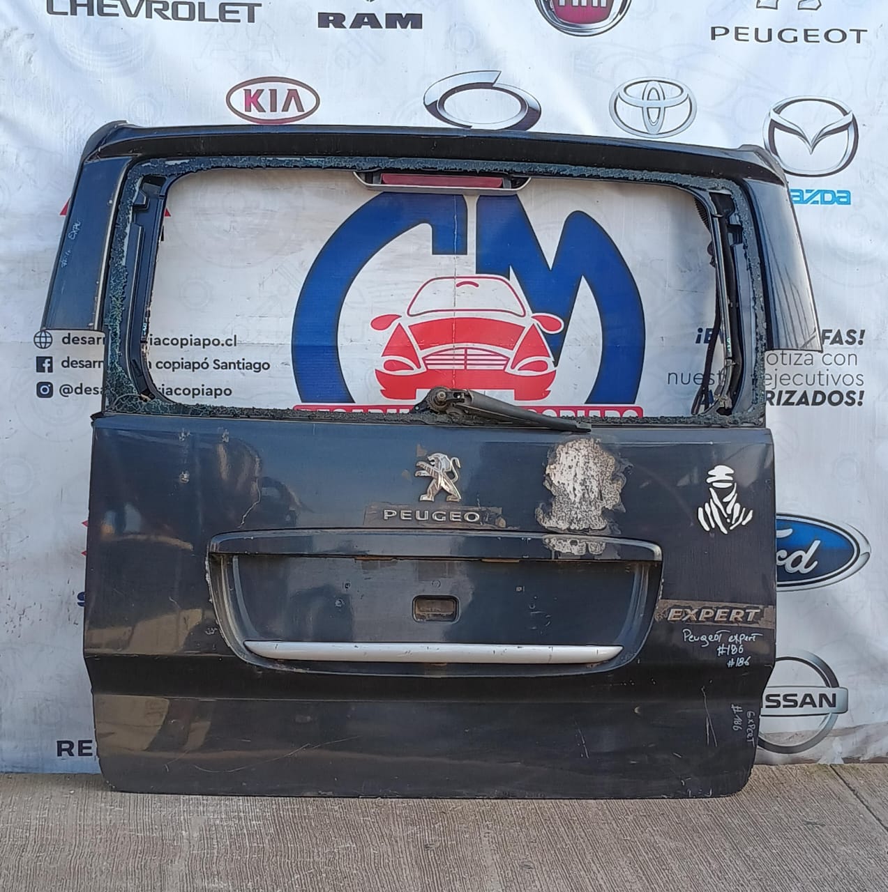 Tapa maleta / portalon peugeot expert