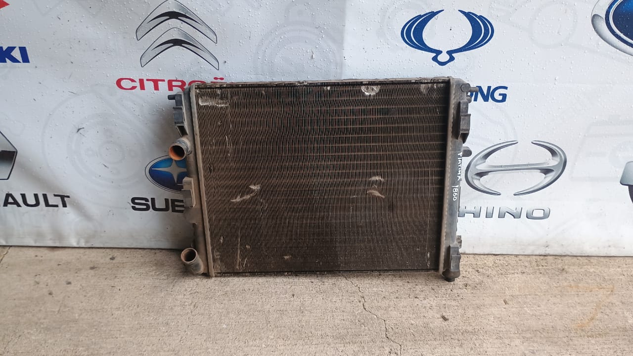 Radiador de agua nissan platina