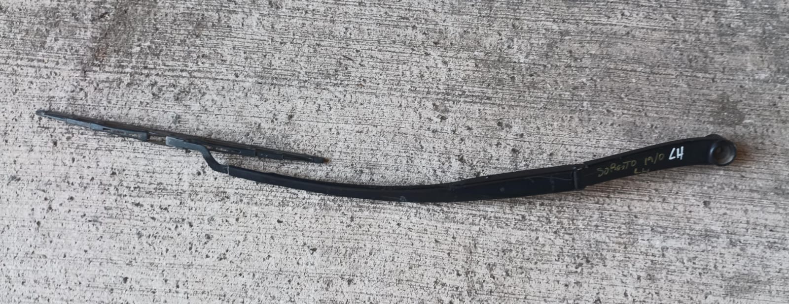 Limpia parabrisa izquierdo (plumillas) kia sorento