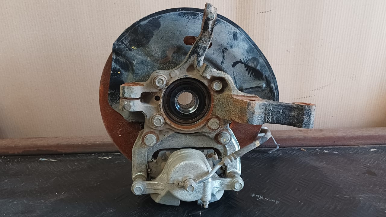 Muñon delantero izquierdo hyundai tucson