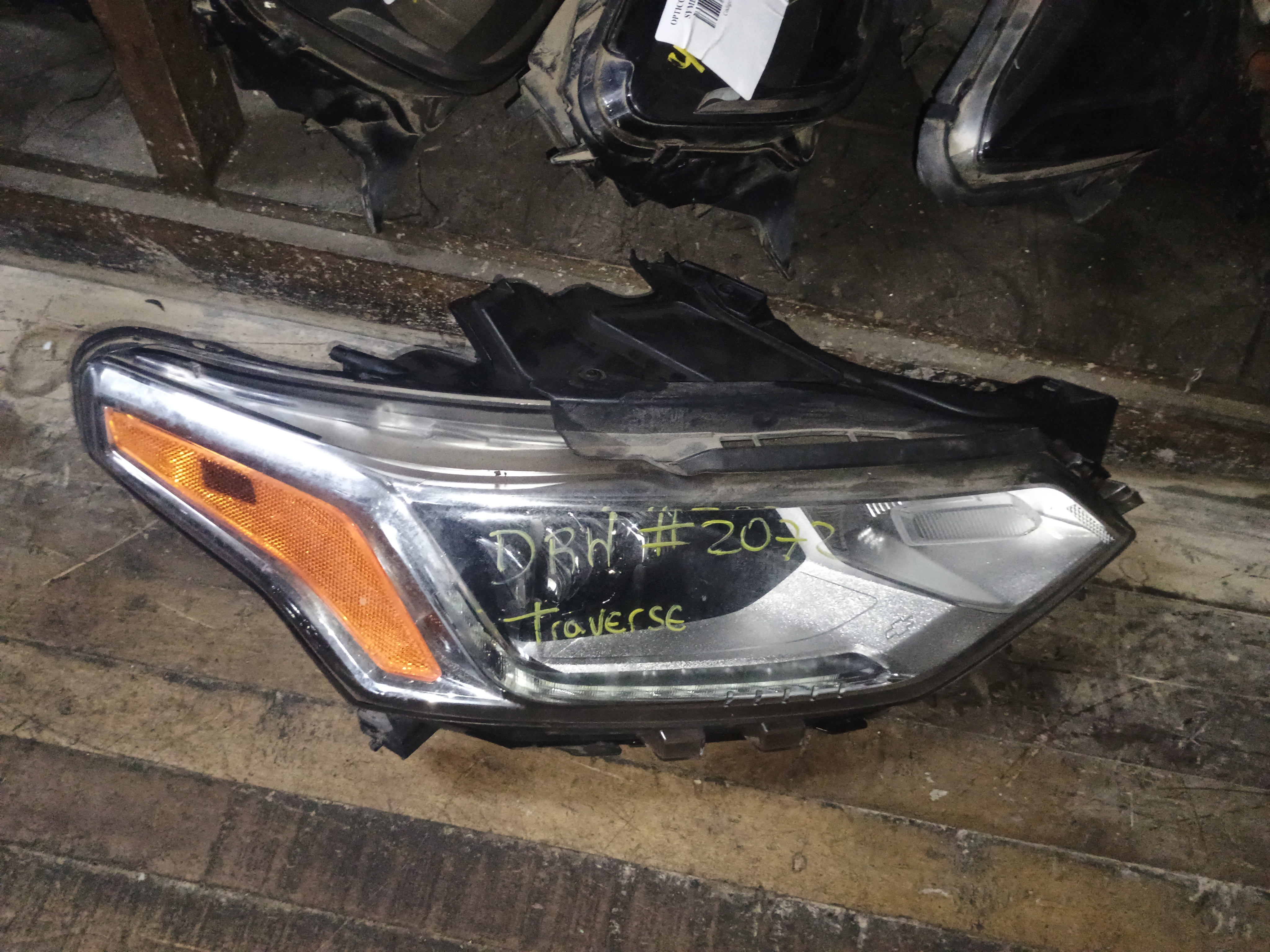 Optico derecho chevrolet traverse