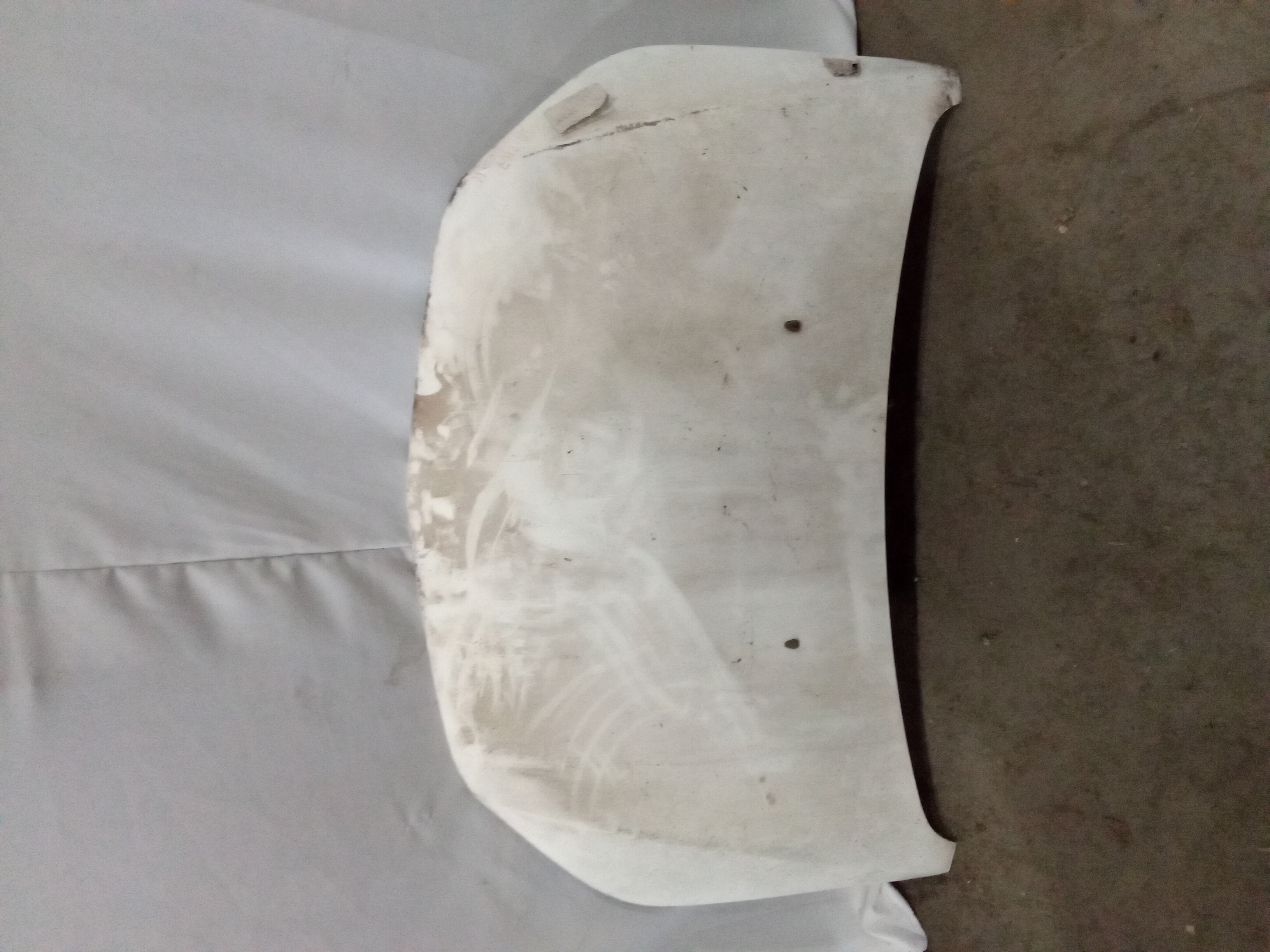 Capot chevrolet sail