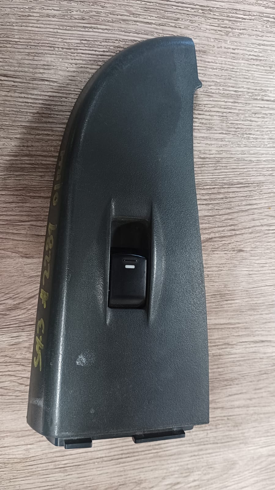 Boton Alzavidrio Unitario Delantero Derecho Samsung Sm3 2014