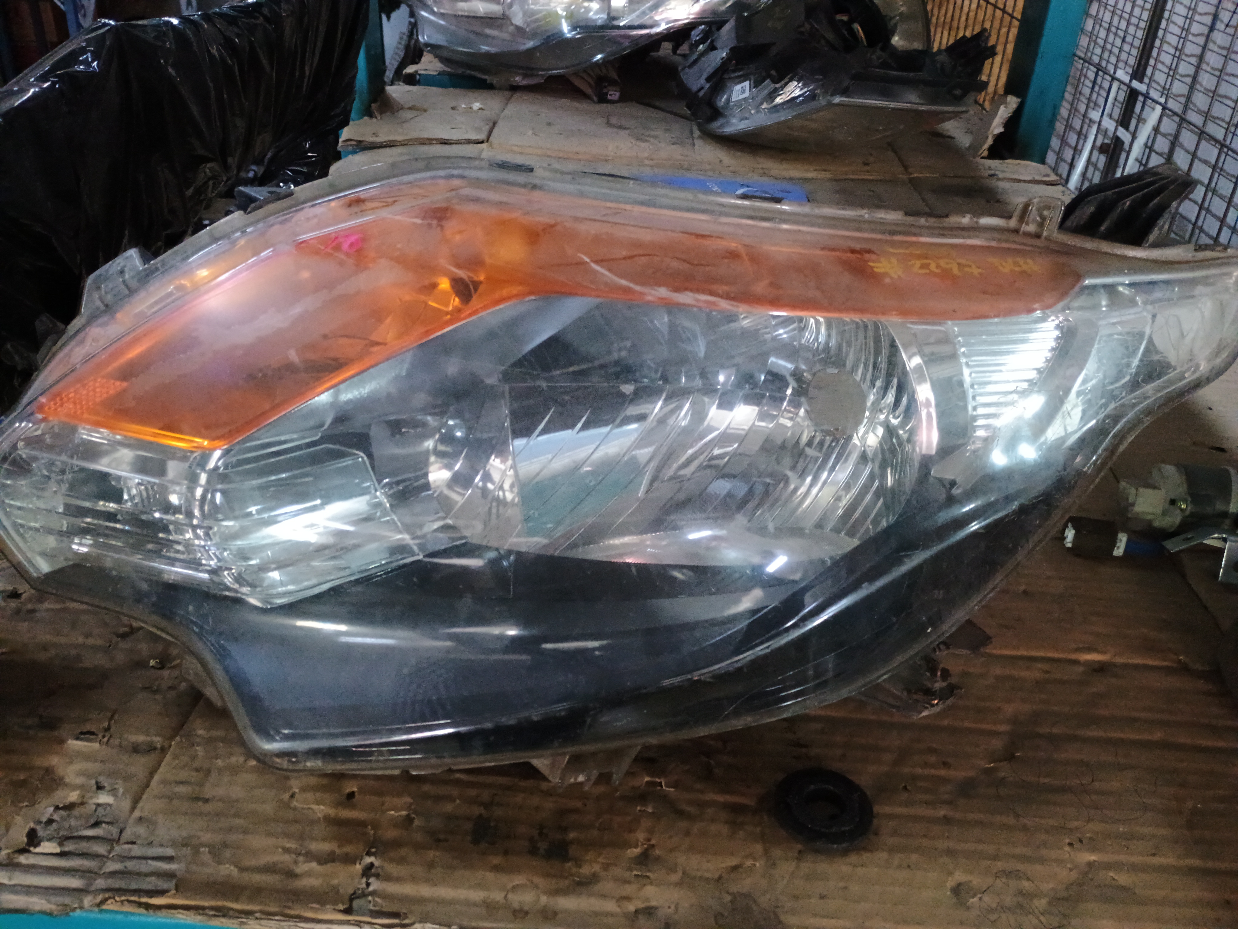 Optico Izquierdo Mitsubishi L200 2019
