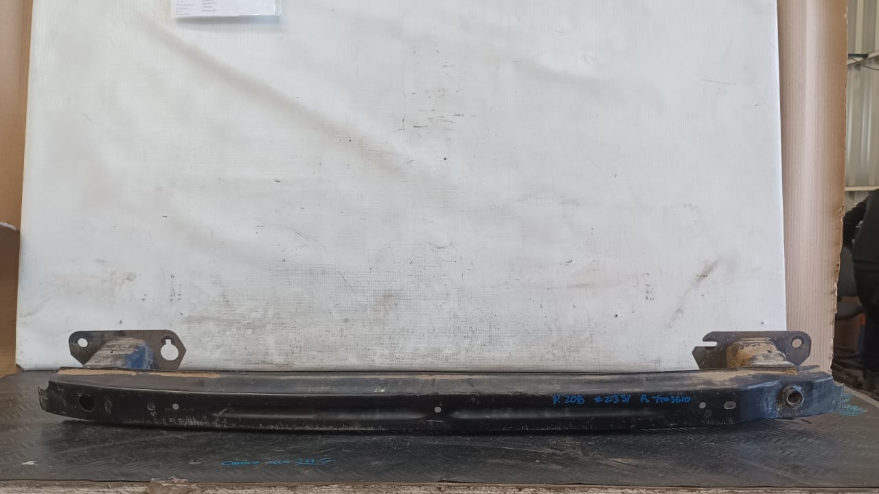 Refuerzo parachoque trasero peugeot 208