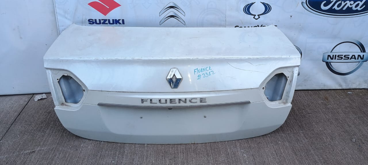 Tapa Maleta / Portalon Renault Fluence 2016