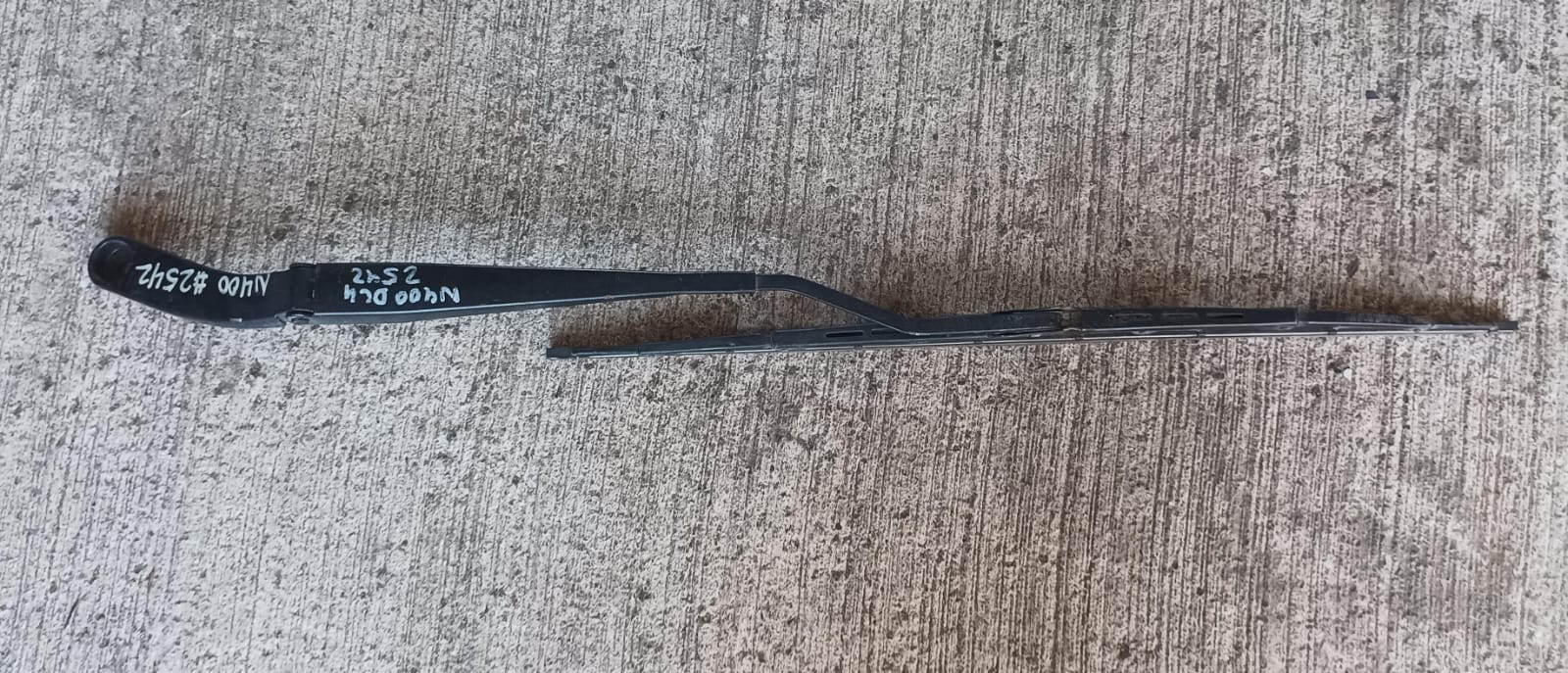 Limpia parabrisa izquierdo (plumillas) chevrolet n400