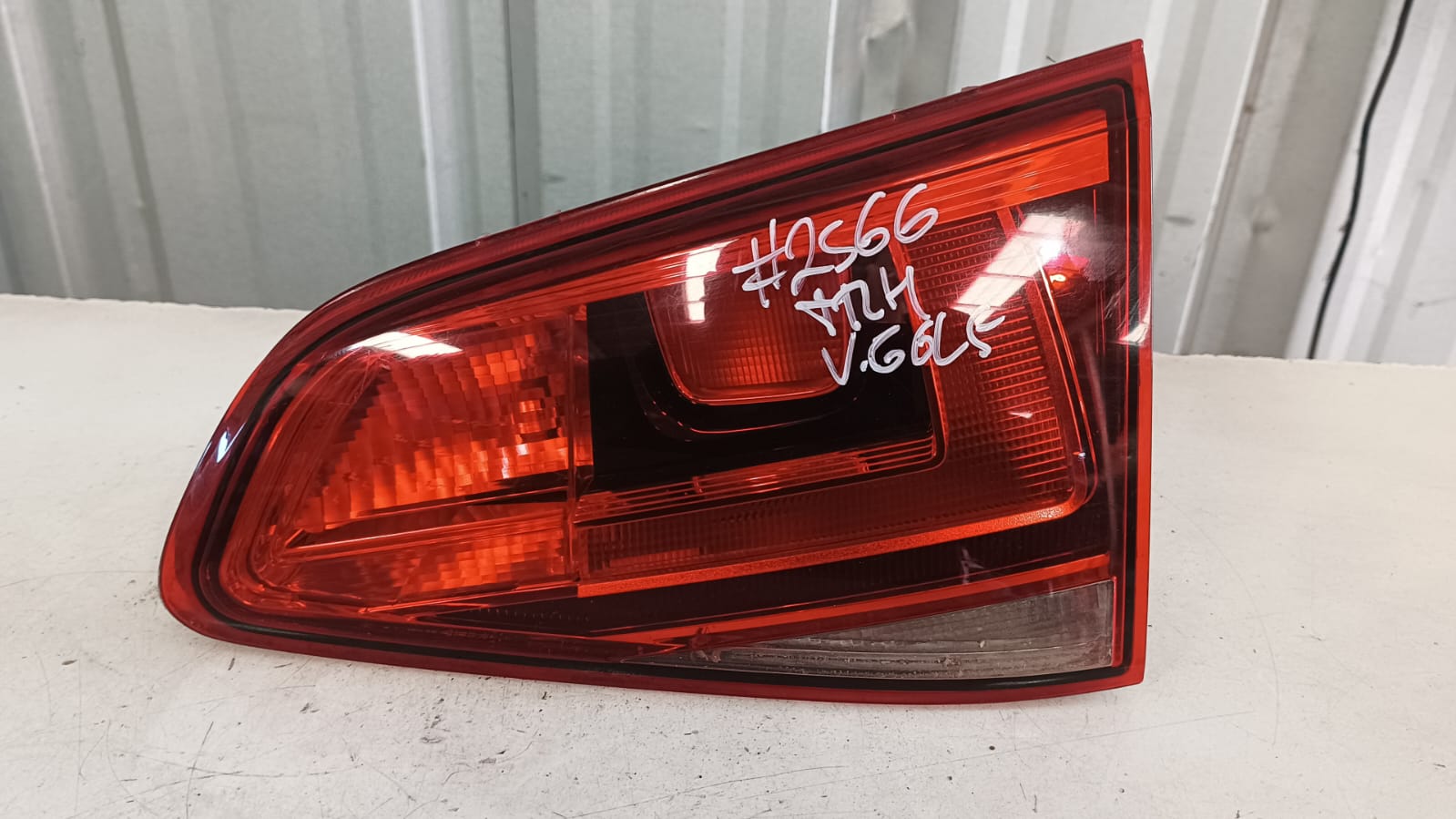Foco Maleta / Portalon Derecho Volkswagen Golf 2017