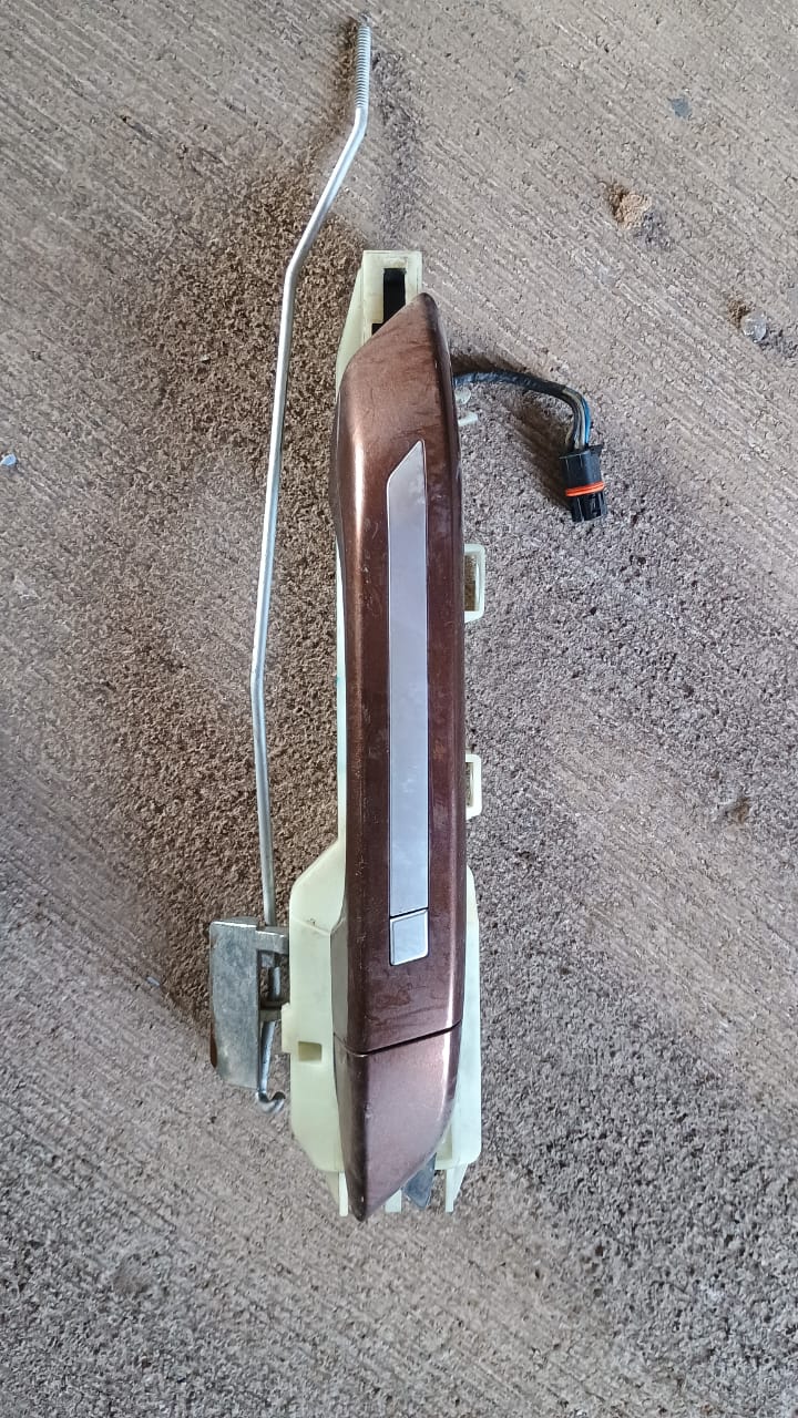Manilla Exterior Delantero Derecho Chevrolet Captiva 2021