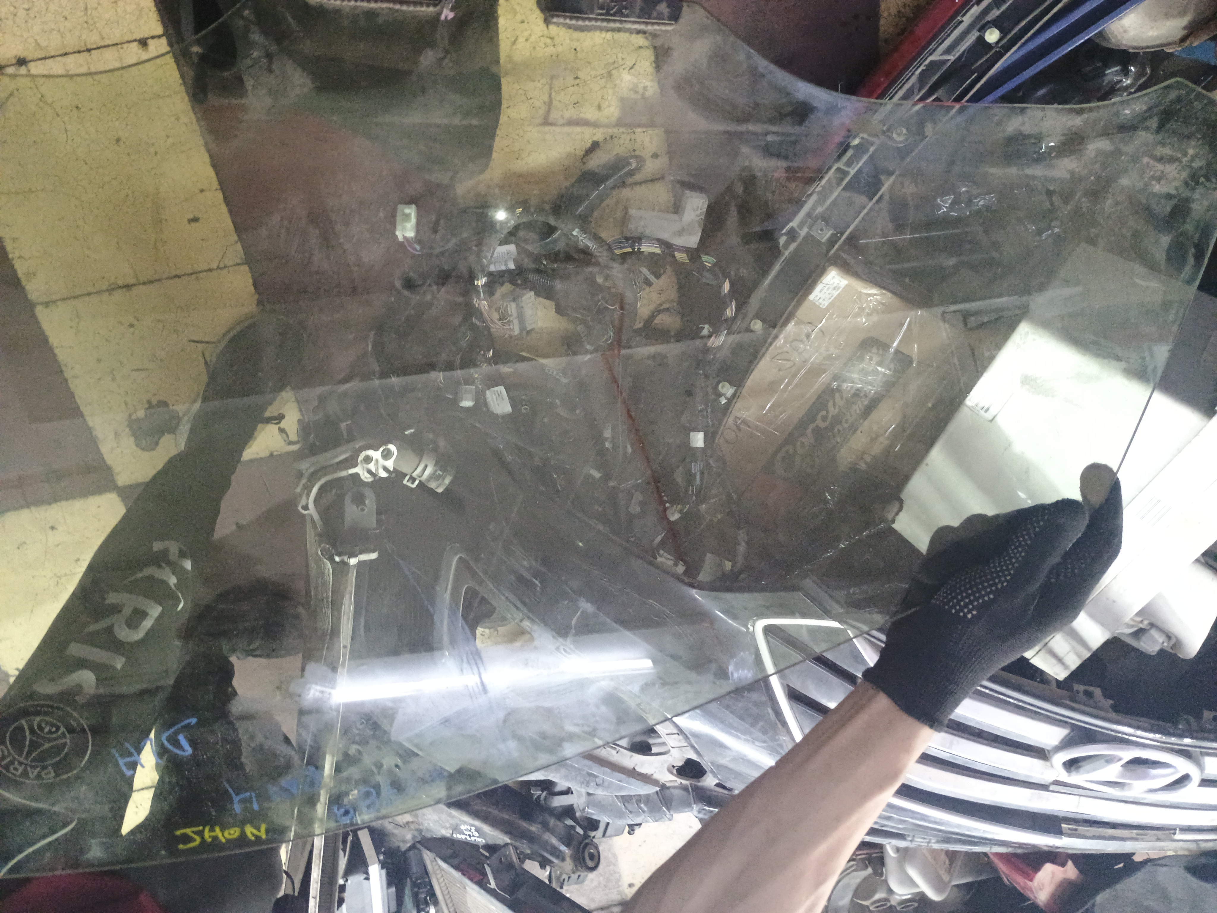 Vidrio puerta delantera izquierda toyota rav4