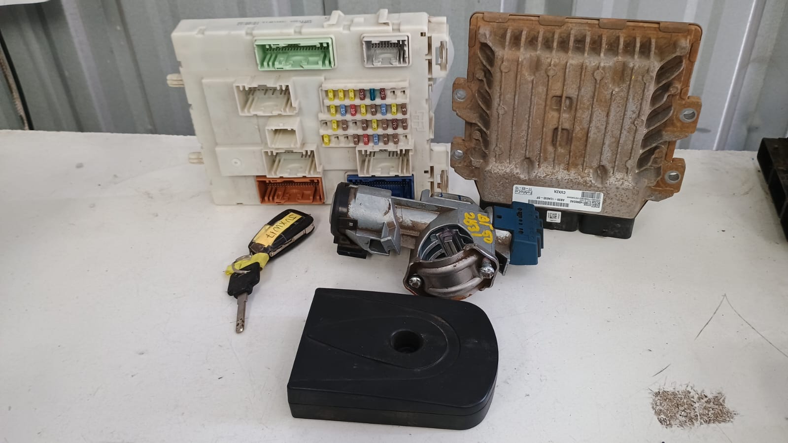 Kit de encendido (chapa llave modulos computador) mazda bt50