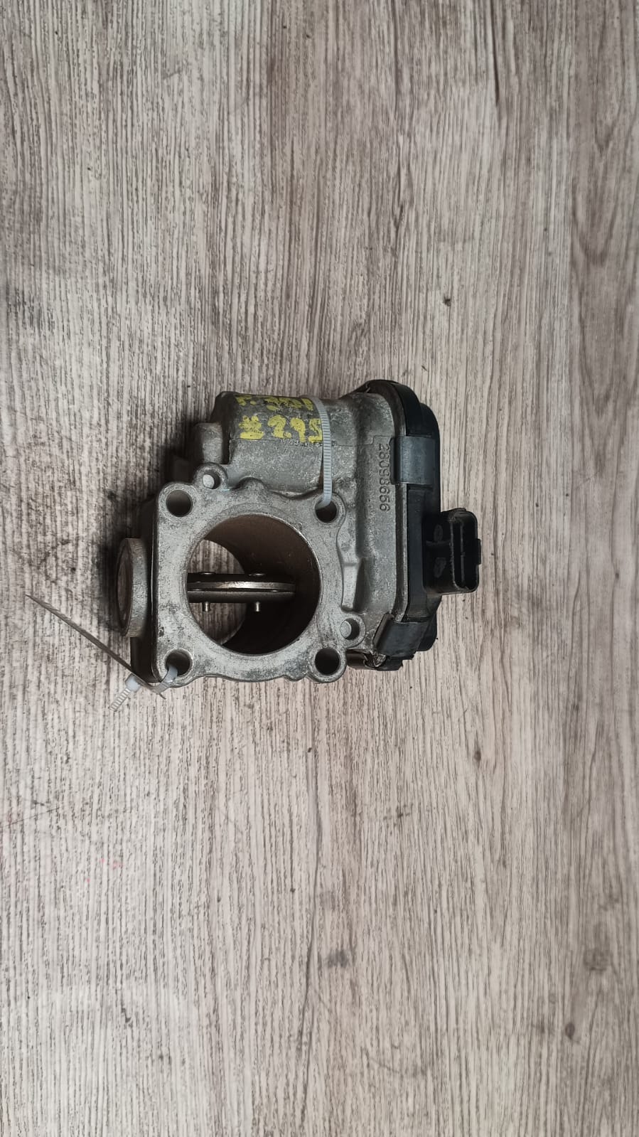 Cuerpo de aceleracion peugeot 301