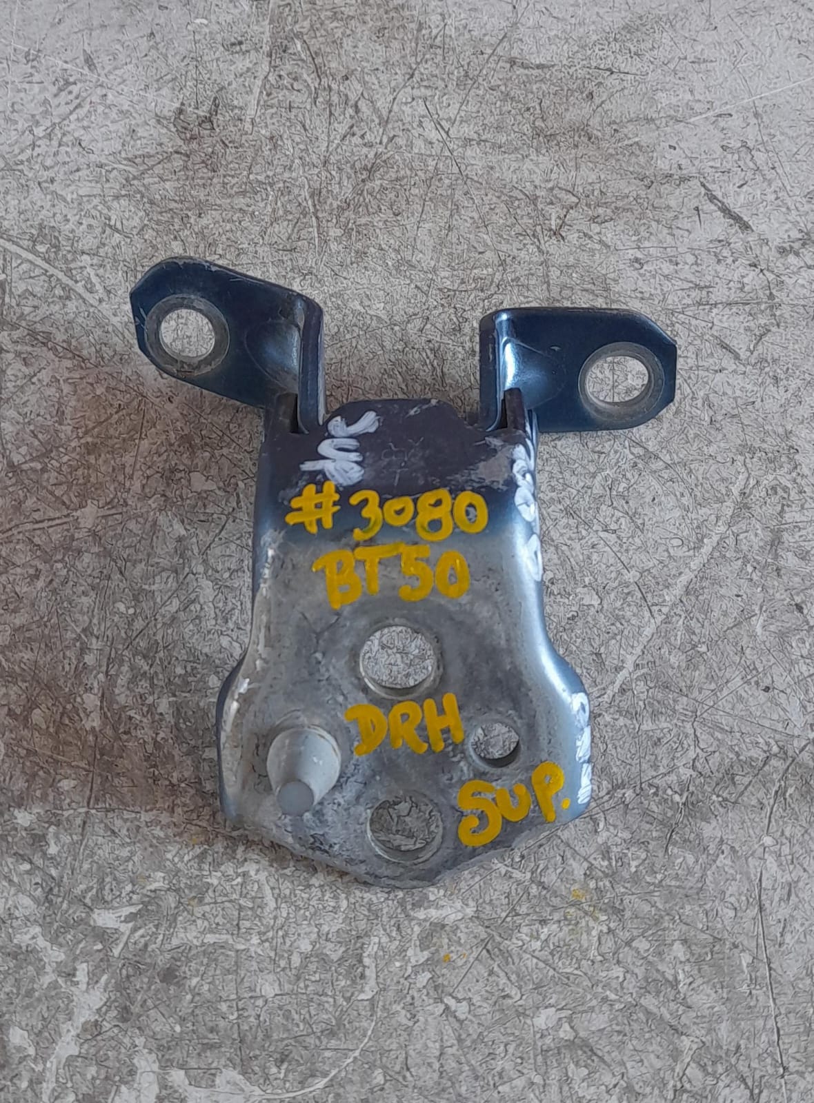 Bisagra puerta delantera derecha superior mazda bt50