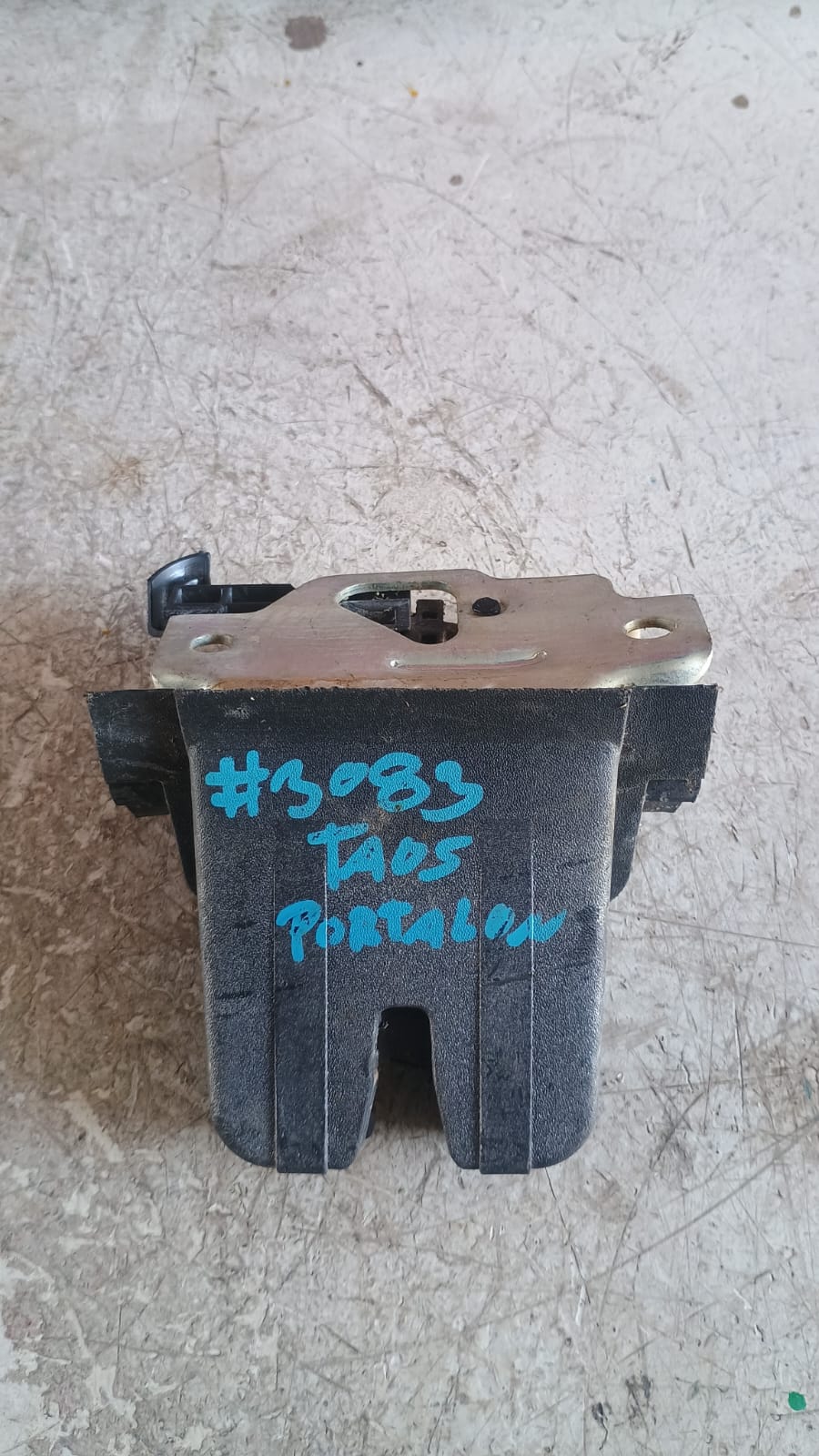 Chapa de maleta / portalon volkswagen taos