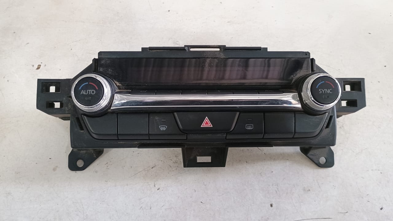 Comando de calefaccion delantero mazda cx30
