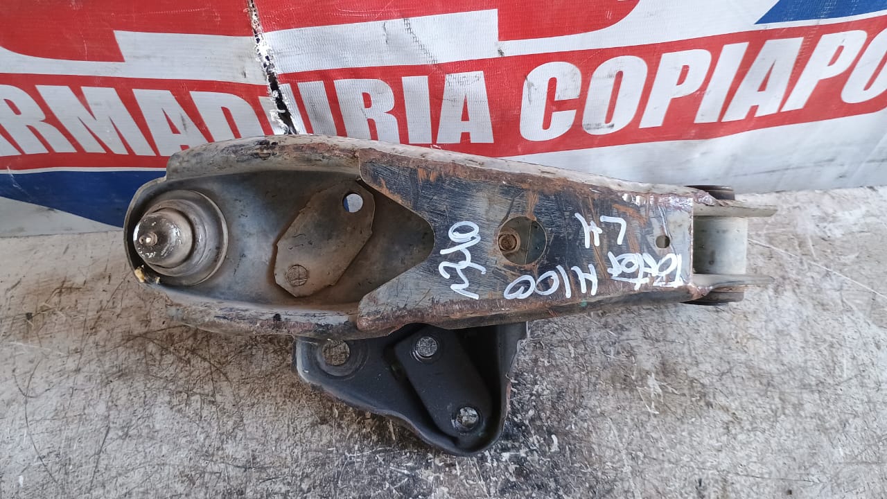 Bandeja Delantera Izquierda Inferior Hyundai Porter 2013