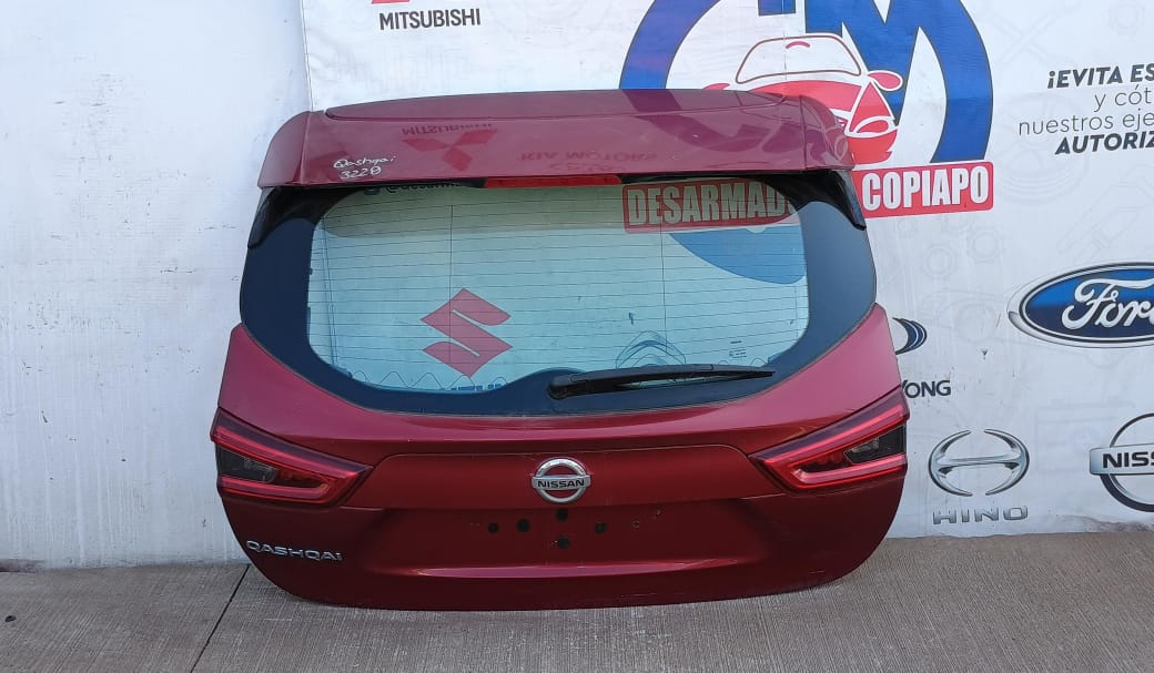Tapa maleta / portalon nissan qashqai