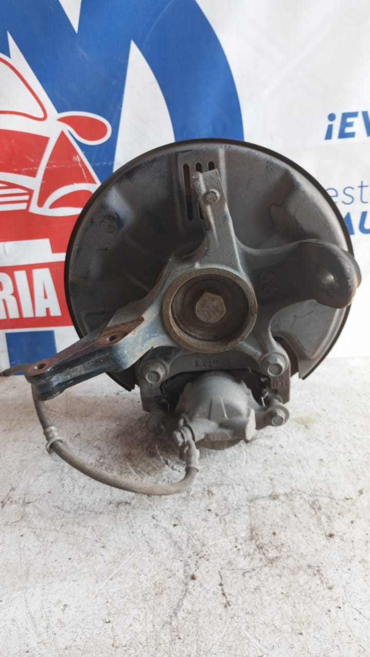 Muñon delantero izquierdo toyota rush