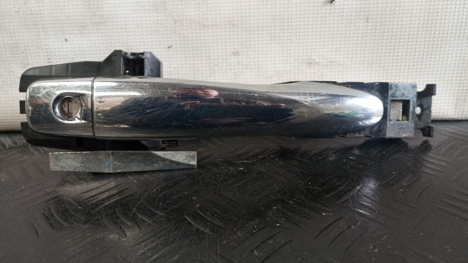 Manilla Exterior Delantero Derecho Nissan Np300 2016