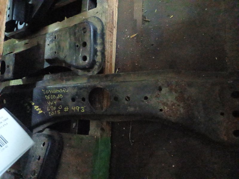 Travesaño caja de cambios mitsubishi l200