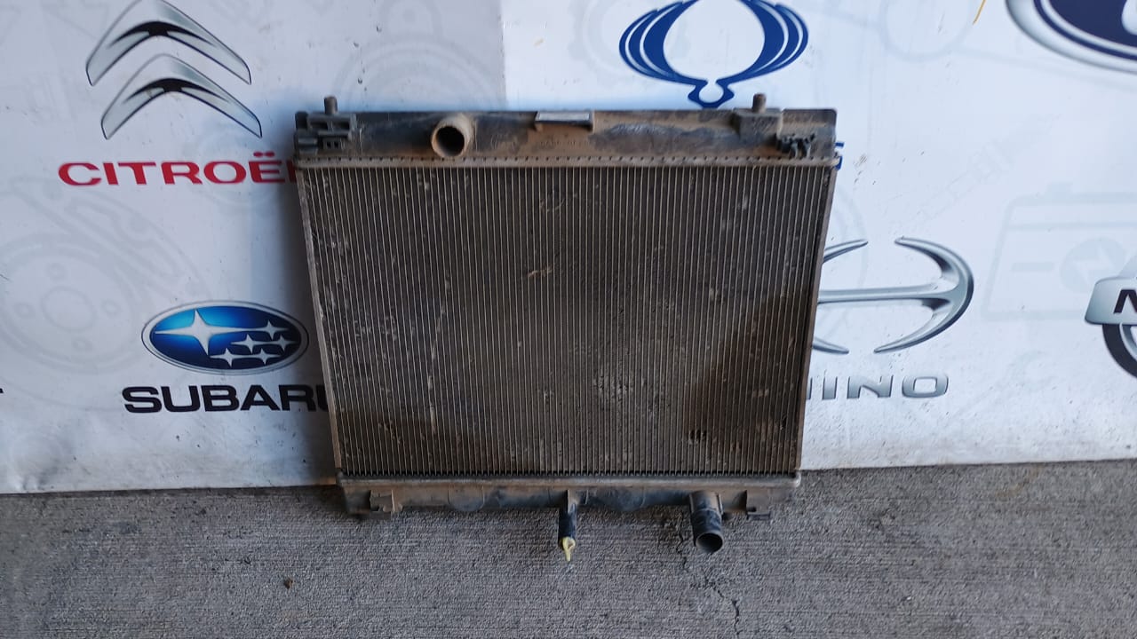 Radiador de agua toyota yaris