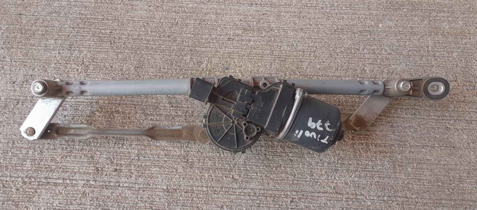 Motor limpia parabrisa ssangyong tivoli