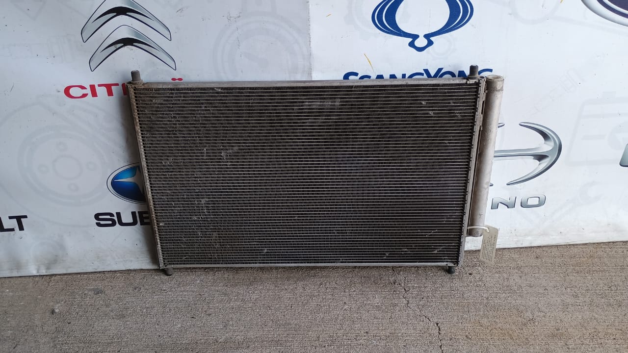 Radiador de aire toyota auris