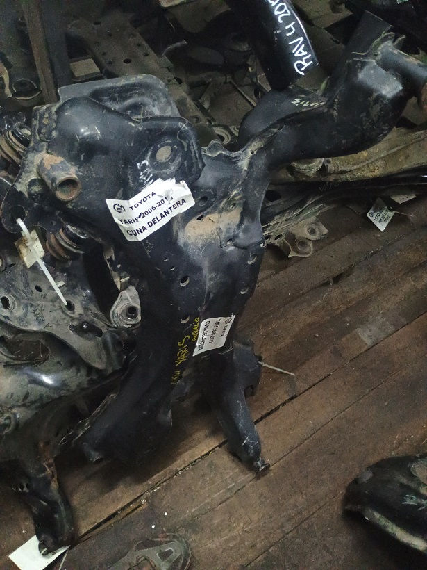 Cuna delantera toyota yaris 2006 2007 2008 2009 2010 2011 2012