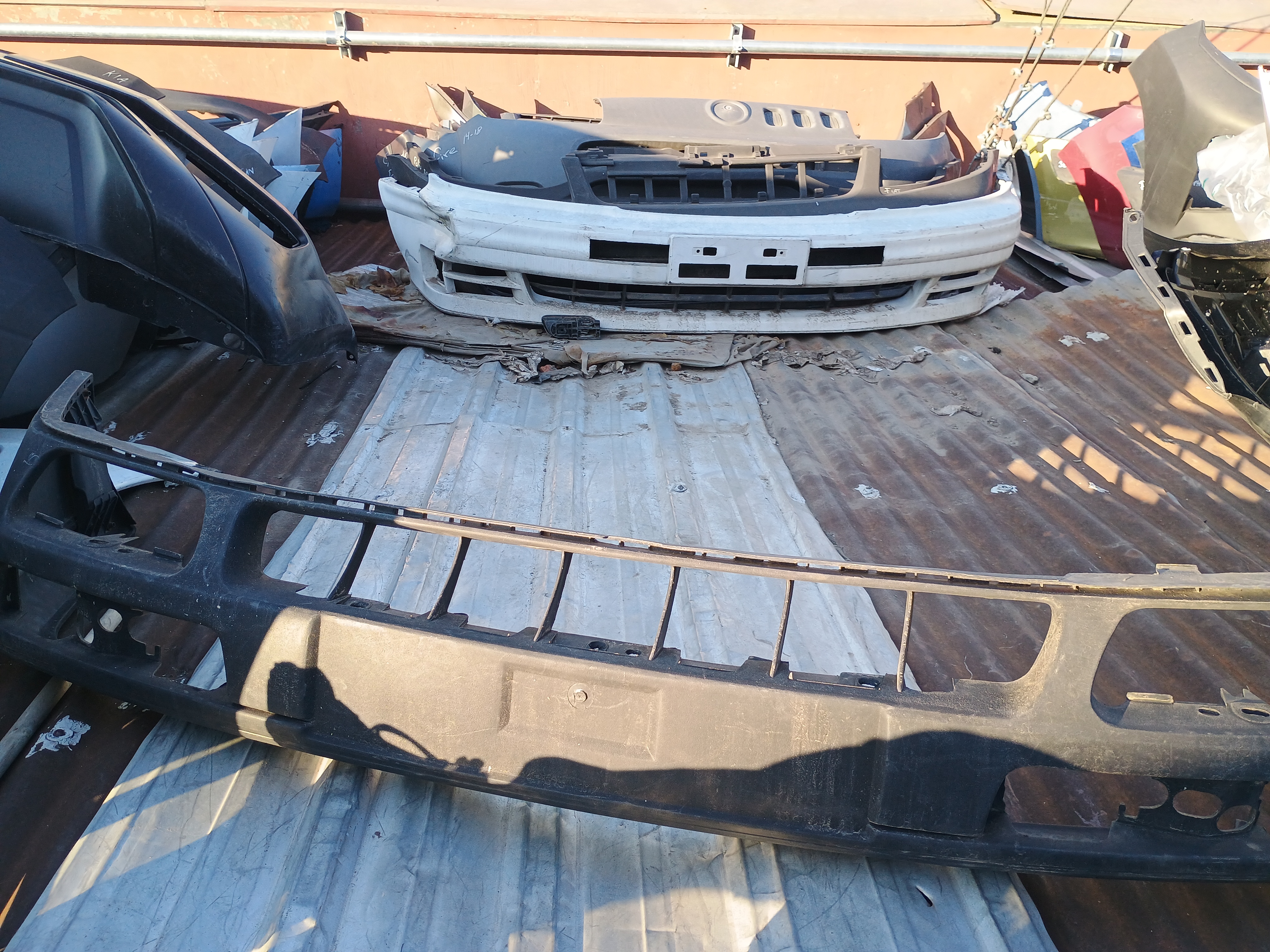 Parachoque delantero volkswagen golf 1995 1996 1997 1998 1999