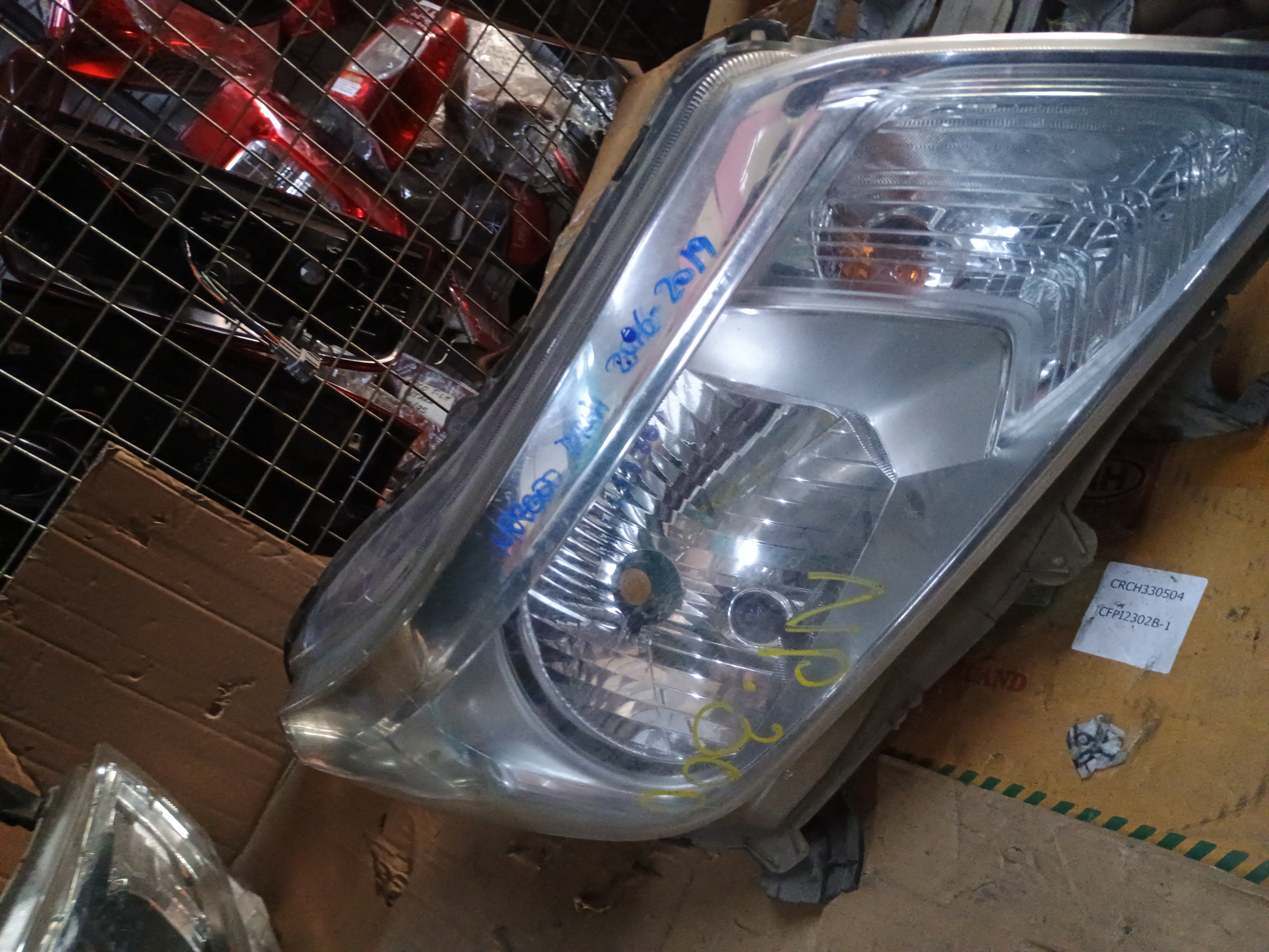 Optico derecho nissan np300 2015 2016 2017 2018 2019