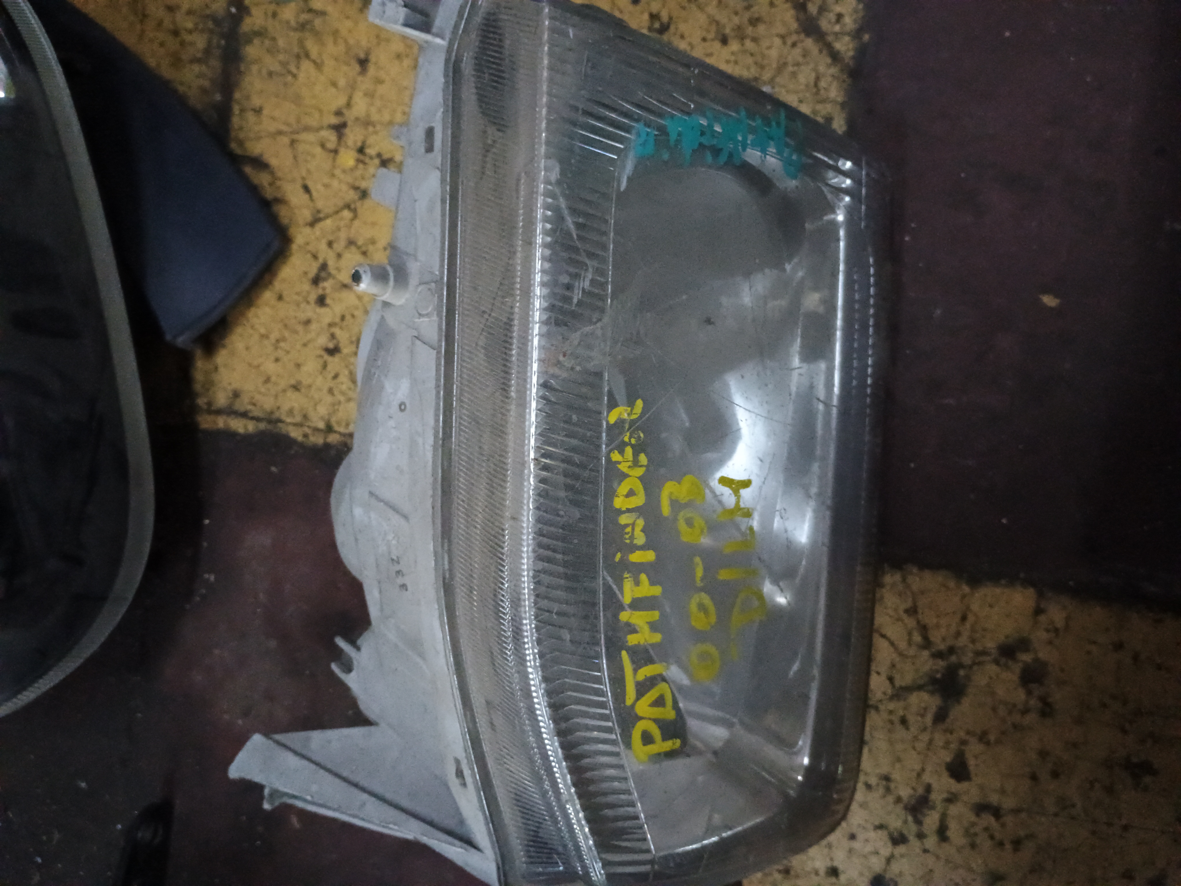 Optico izquierdo nissan pathfinder 2000 2001 2002 2003 2004