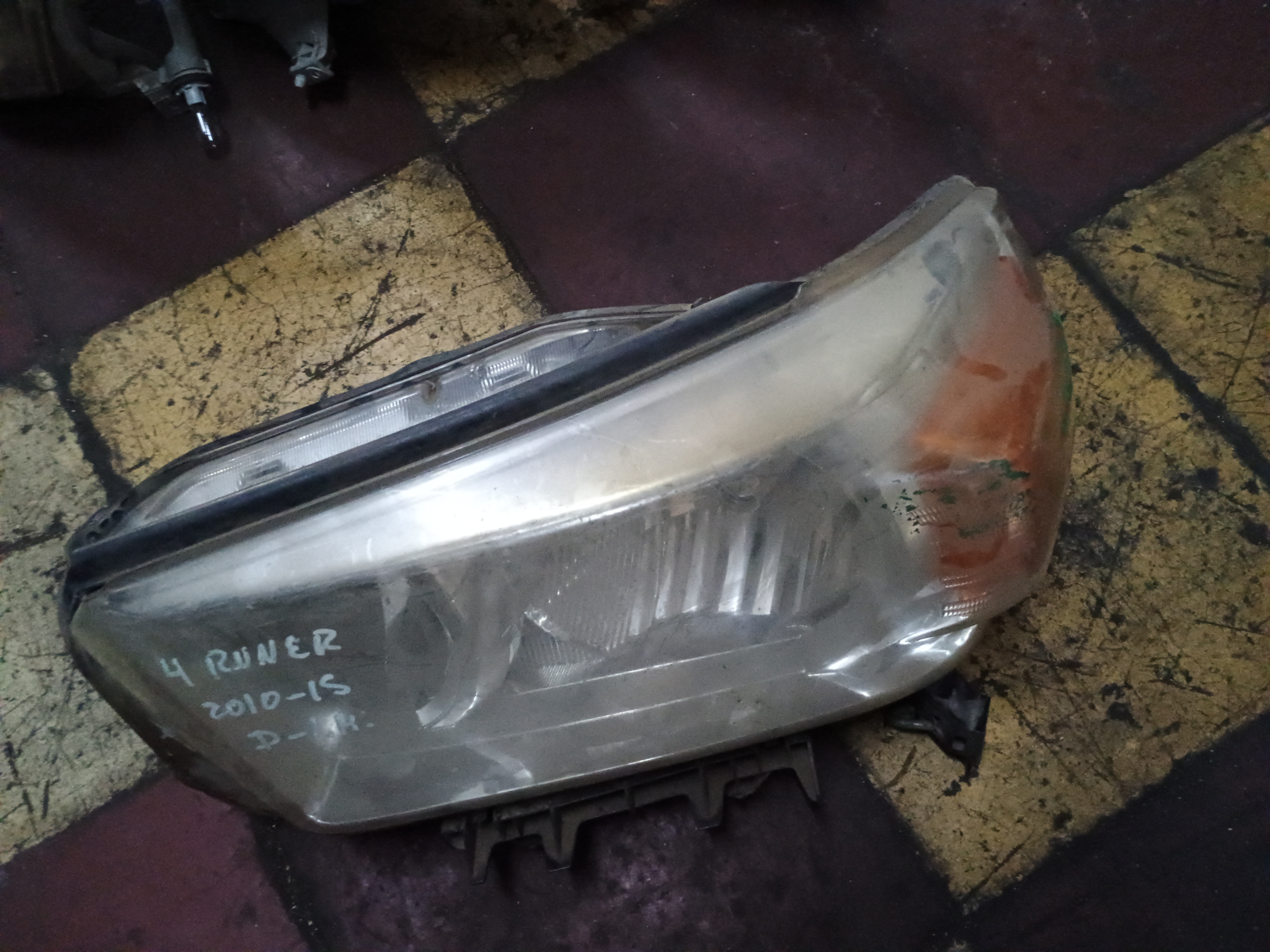 Optico izquierdo toyota 4runner 2010 2011 2012 2013 2014 2015
